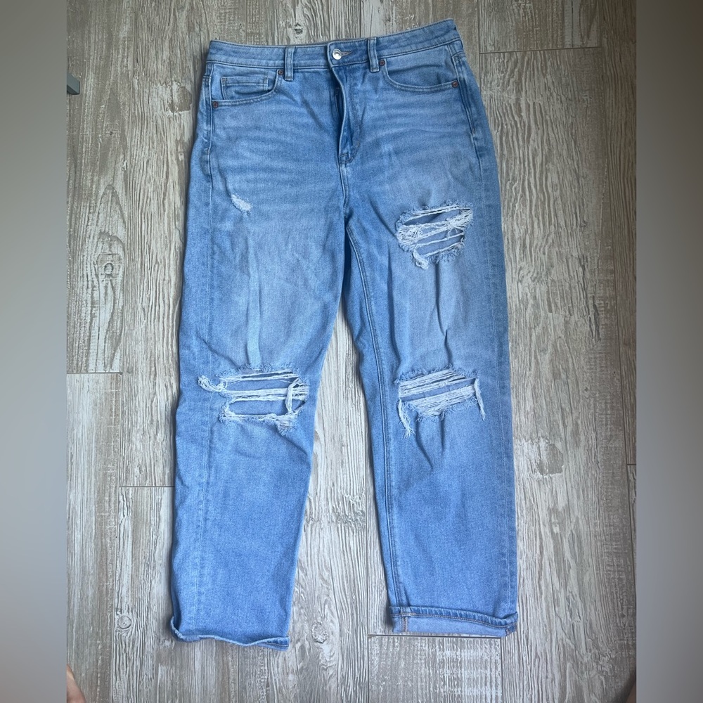 AE Mom Straight Jeans